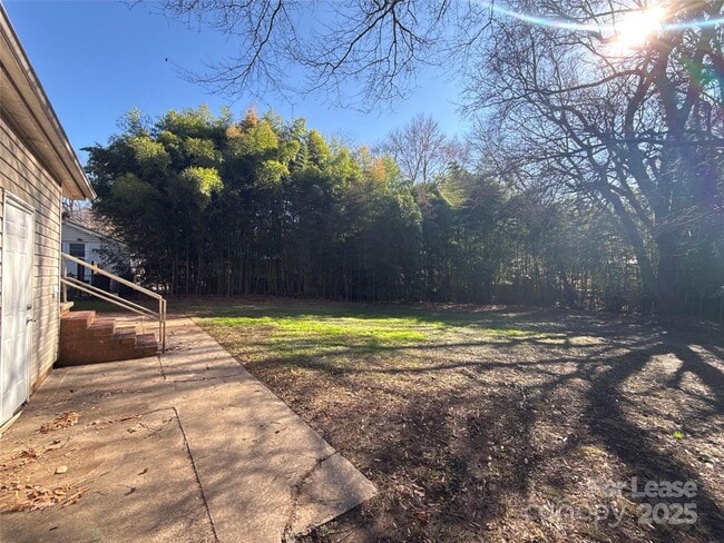 Building Photo - 4409 Brooktree Dr