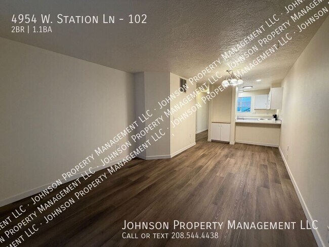 Building Photo - 4954 W Station Ln