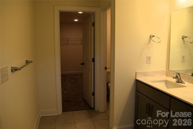 Building Photo - 4011 Rothwood Ln
