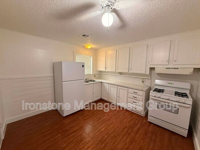 Building Photo - 3503 W 43rd St