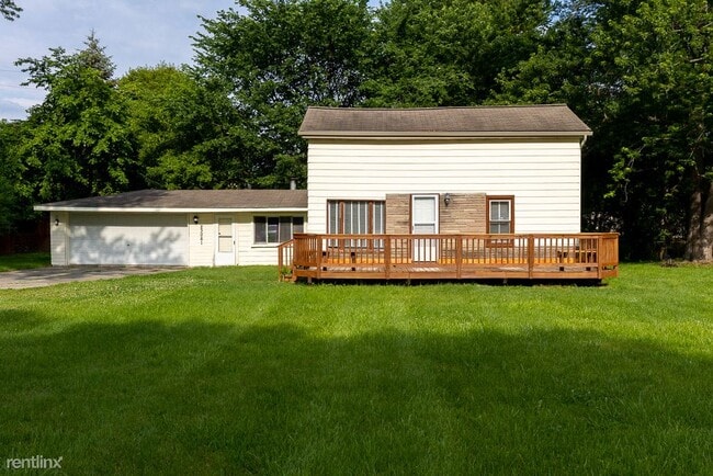 Primary Photo - 3 br, 1 bath House - 23081 Springbrook Dr