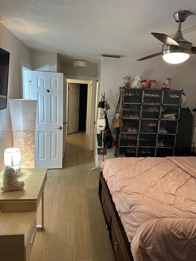 Building Photo - 15304 SW 81st Ln