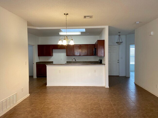 Building Photo - 1470 Senda Del Sol Ln