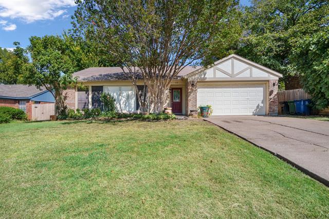 Primary Photo - 719 Heatherwood Dr