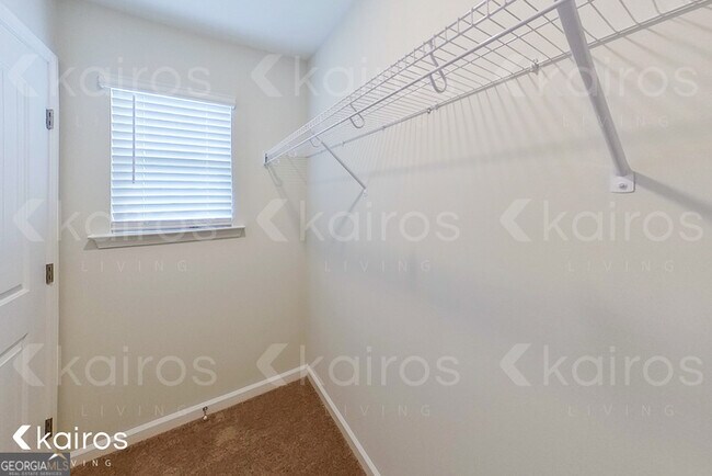 Building Photo - 15 Duluth Dr