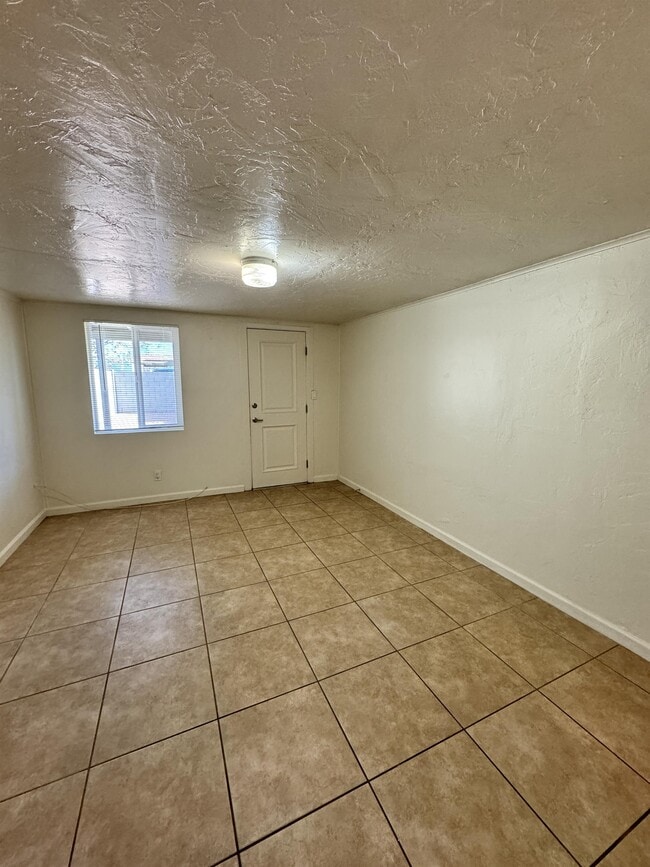 Building Photo - 2014 N 16th Ave