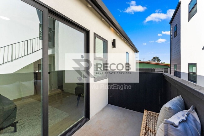 Building Photo - 6730 Mohawk St