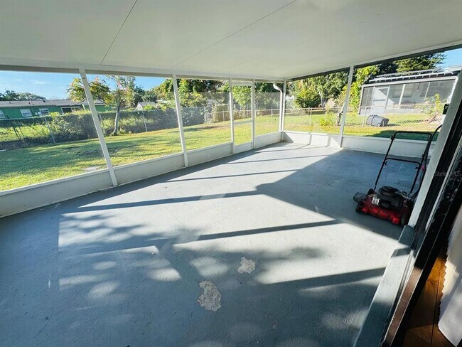 Building Photo - 7024 Moderna Way