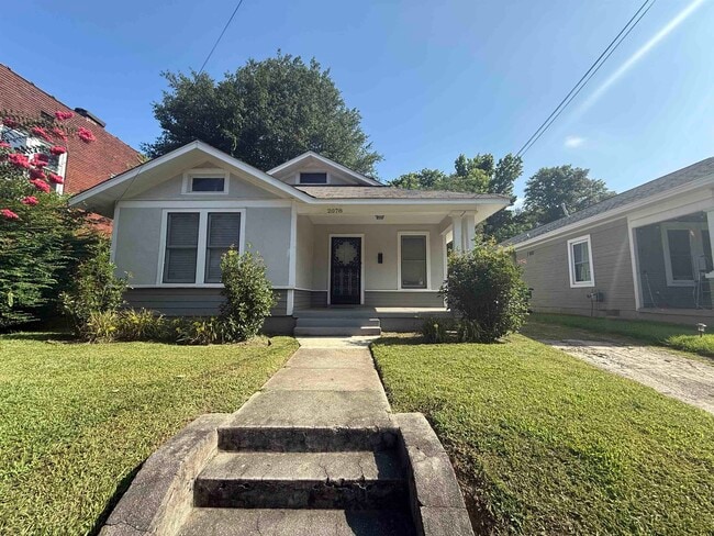 Primary Photo - 2078 Walker Ave