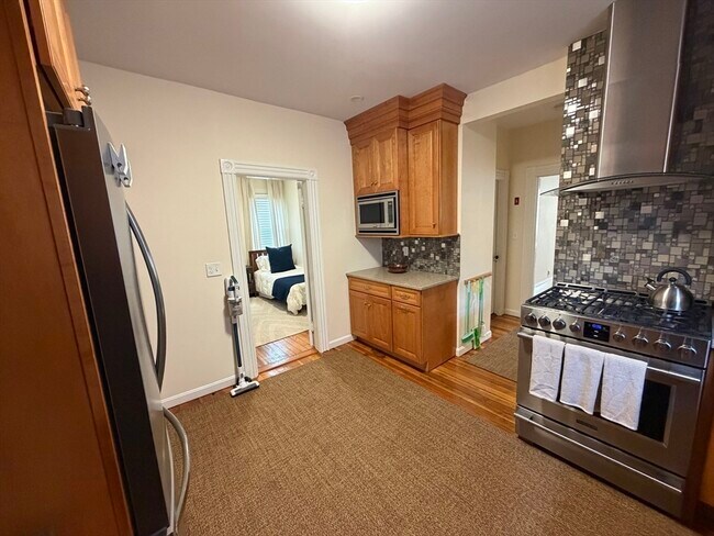 Building Photo - 99 Fayerweather St