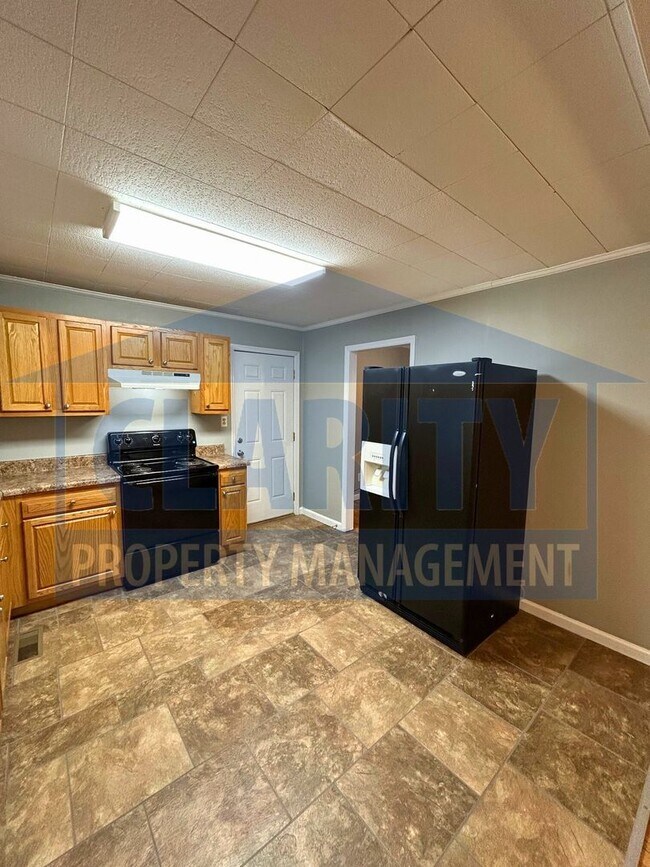 Building Photo - Single level! Two bedrooms!