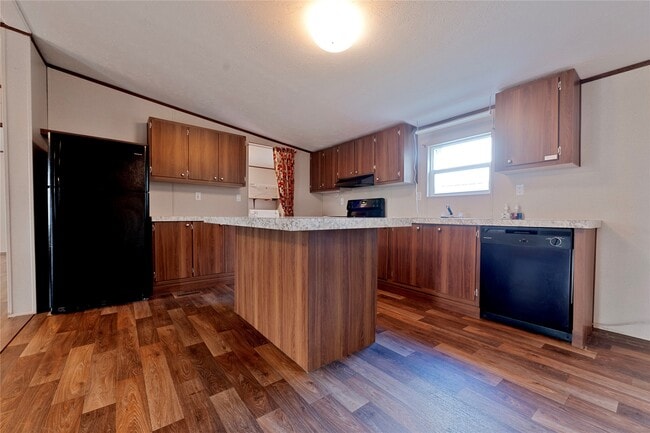 Building Photo - 1170 County Rd 603