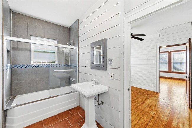 Building Photo - 2505 Willow St