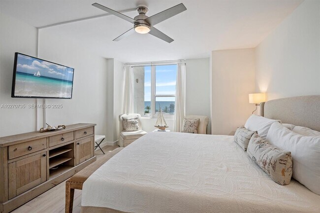 Building Photo - 3505 S Ocean Dr