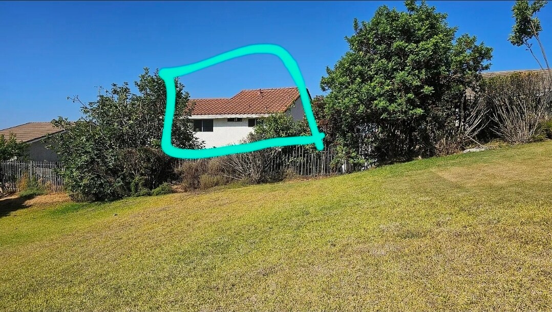 Building Photo - 832 Adelita St