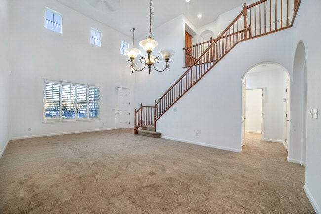 Building Photo - 10849 Brookfield Ave