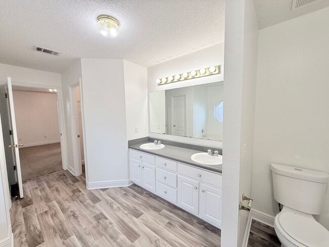 Building Photo - 7945 Amethyst Dr