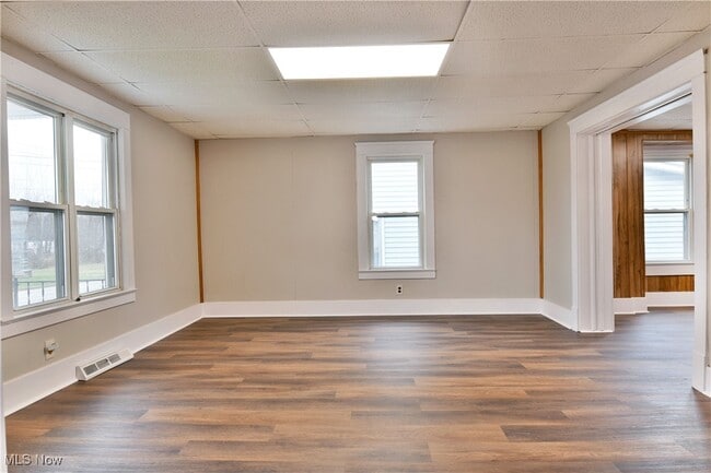 Building Photo - 2785 Deforest Rd SE