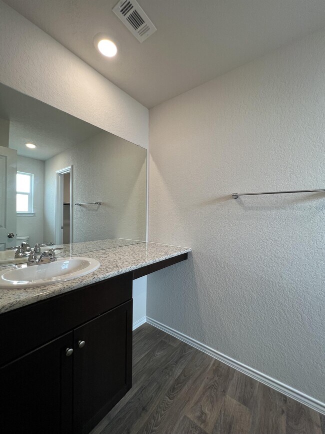 Building Photo - 15315 Shortwing