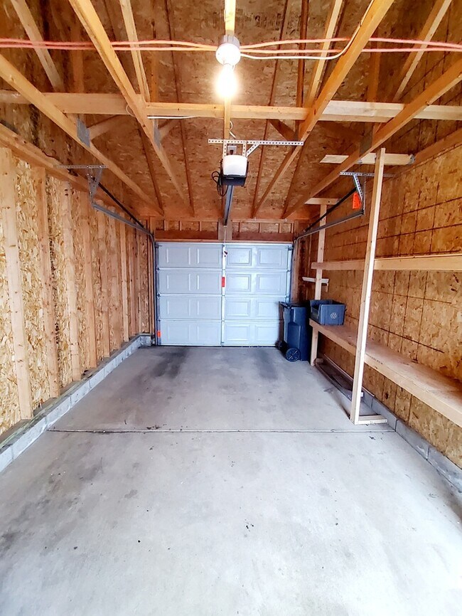 Building Photo - Charming 2 beds 2.5 baths in Columbus!