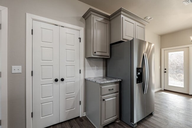 Building Photo - 5712 Campbell Creek Dr