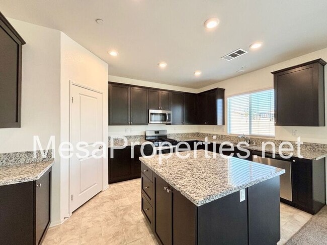 Building Photo - 14311 Bear Valley Rd