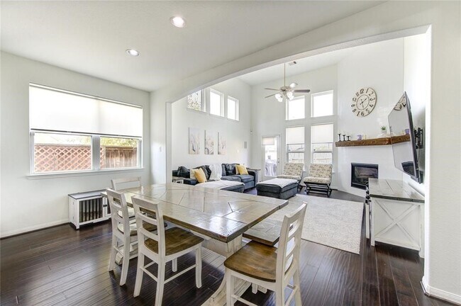 Building Photo - 2943 Shadowbrook Chase Ln