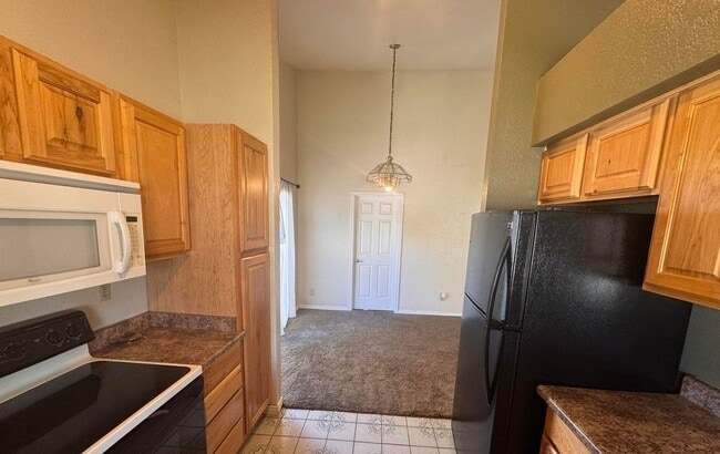 Building Photo - 3 bedroom at Peoria & 59th Ave