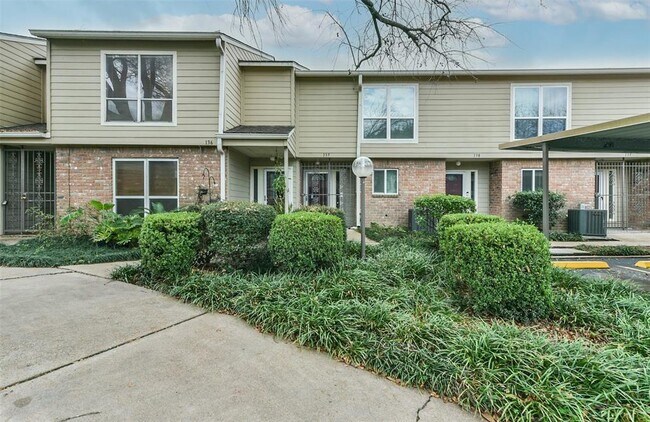 Primary Photo - 5005 Georgi Ln