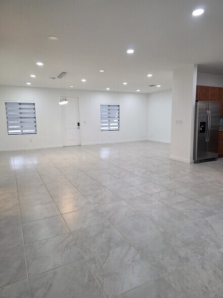 Building Photo - 10965 SW 169th Ter