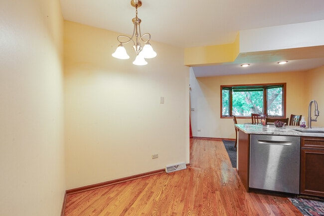 Building Photo - 1613 Pebble Beach Dr