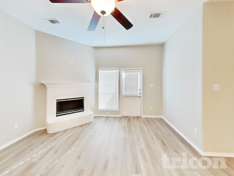 Building Photo - 112 Clover Leaf Ln