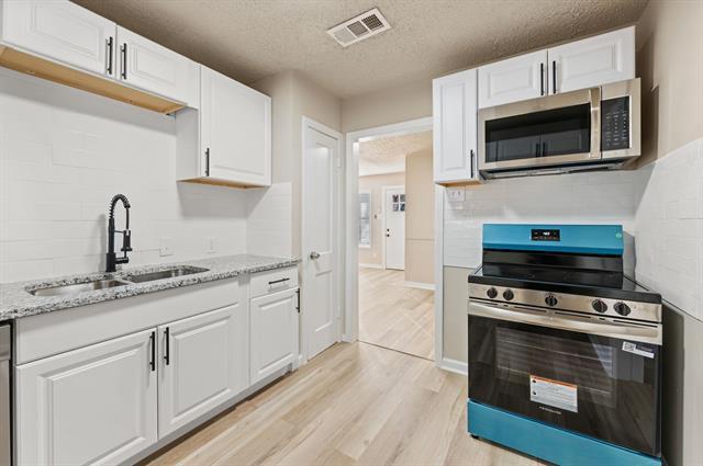 Building Photo - 4401 Odessa Ave