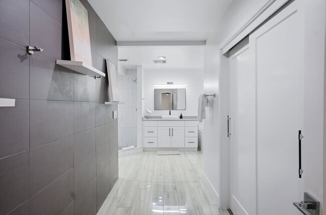 Building Photo - 11802 Hayden Rd