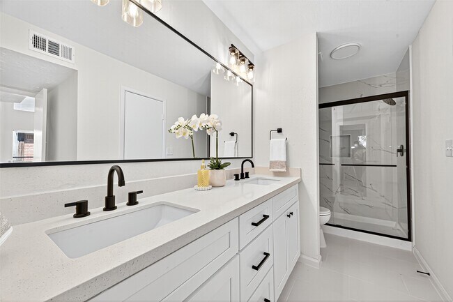 Building Photo - 10726 Buffalo Bend Dr