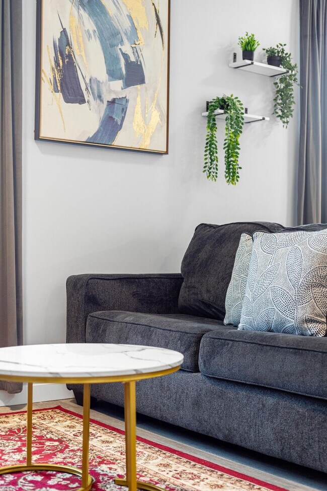 Building Photo - 95 Broadway-SI ID1240366P