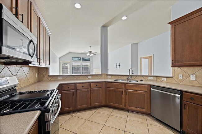 Building Photo - 11617 Glen Knoll Dr