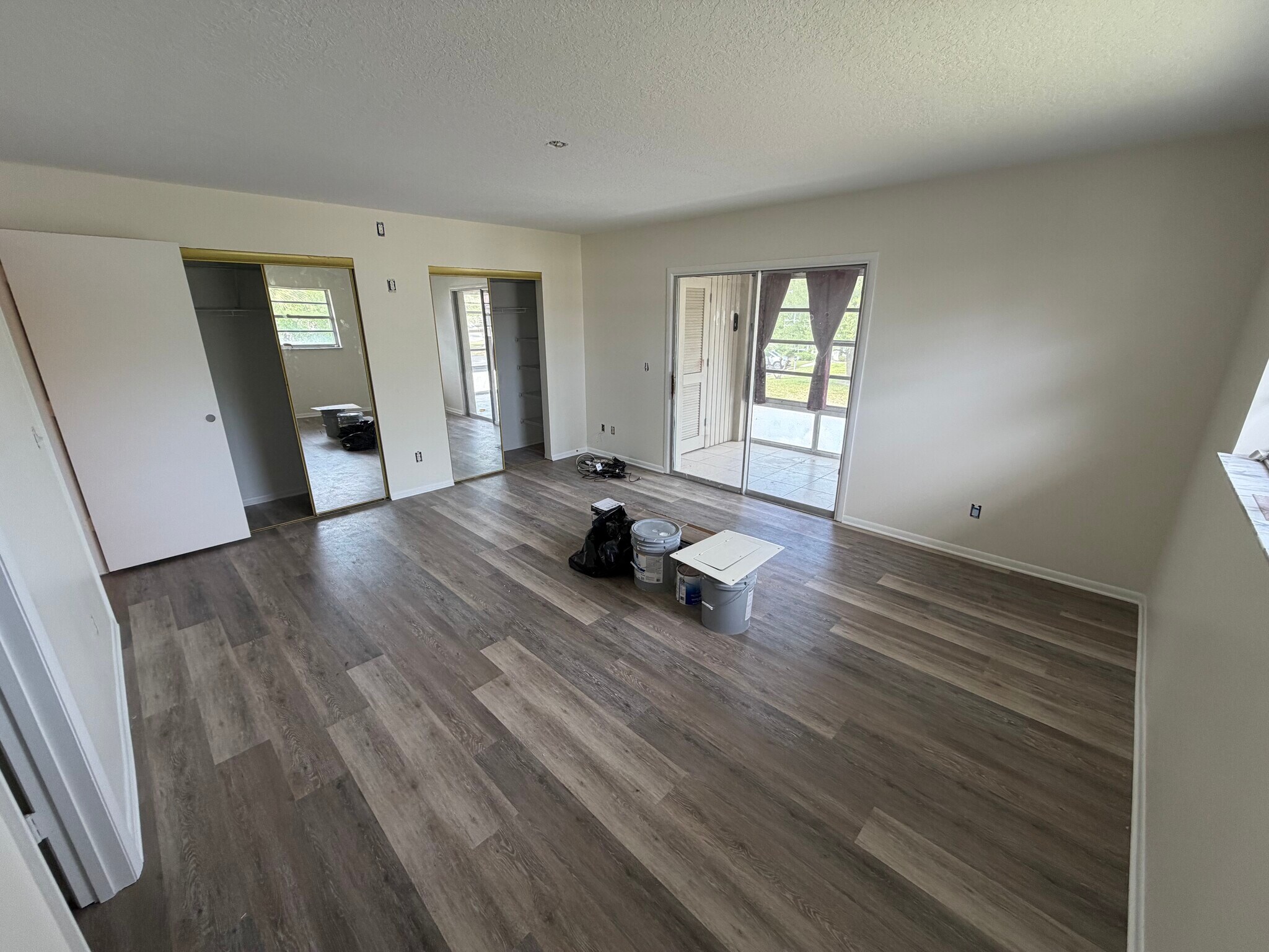 Building Photo - 28 Lake Vista Trl