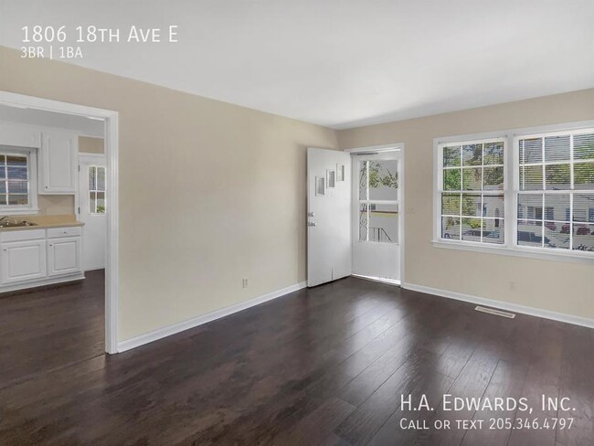 Building Photo - 1806 18th E Ave