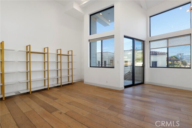 Building Photo - 2400 Glendale Ct