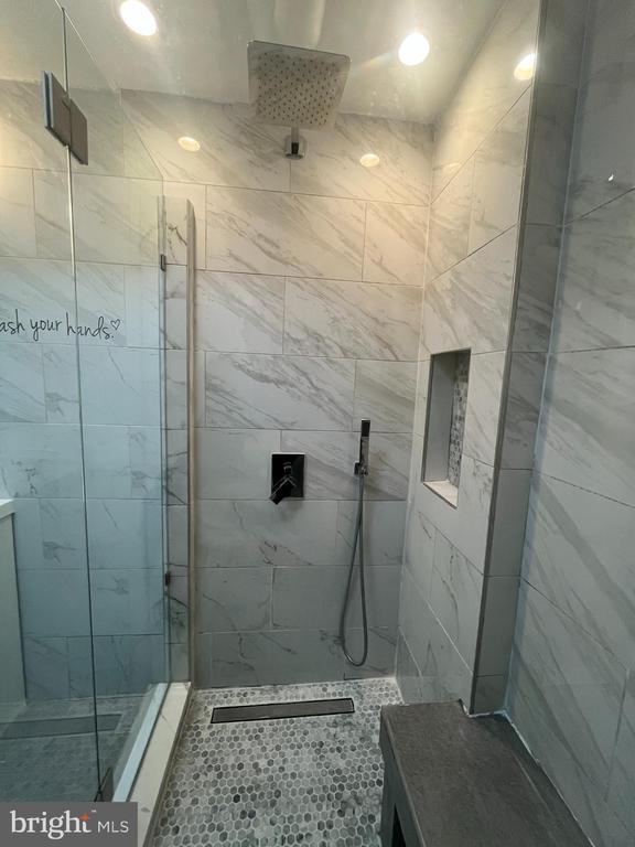 Building Photo - 5928 Chancellor St