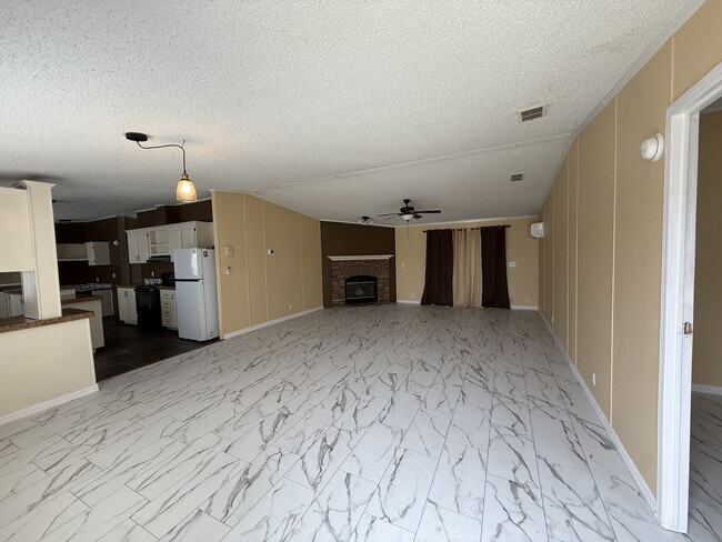 Building Photo - 124 Egret Canal N