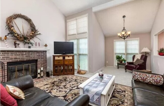 Building Photo - 15411 E 48th Terrace