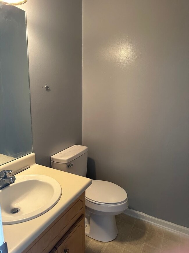 Building Photo - Coming soon 3 Bedroom 2 1/2 bath Townhome