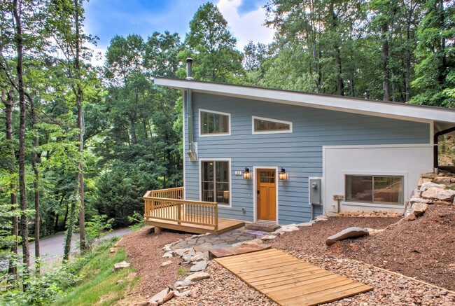 Building Photo - Charming 1BR House in Asheville