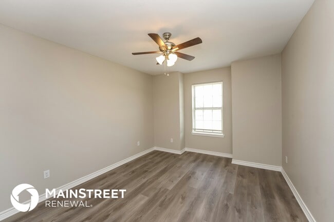 Building Photo - 1906 Uhl Rd