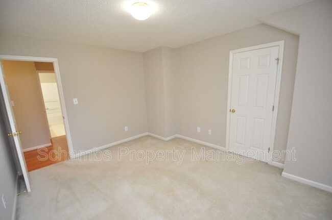 Building Photo - 2307 Fordcrest Dr