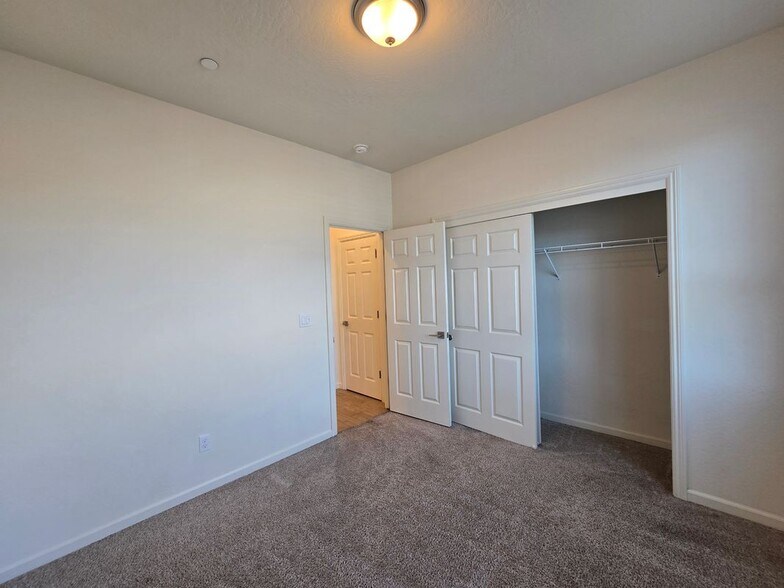 Building Photo - 1779 N Filbert Ave