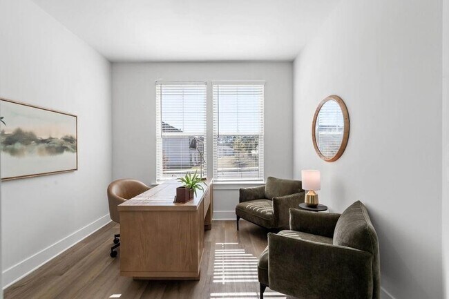 Building Photo - 1575 Cedars Rd SE