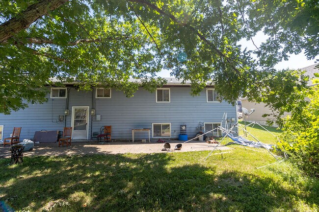 Building Photo - 3415 Balboa Ln